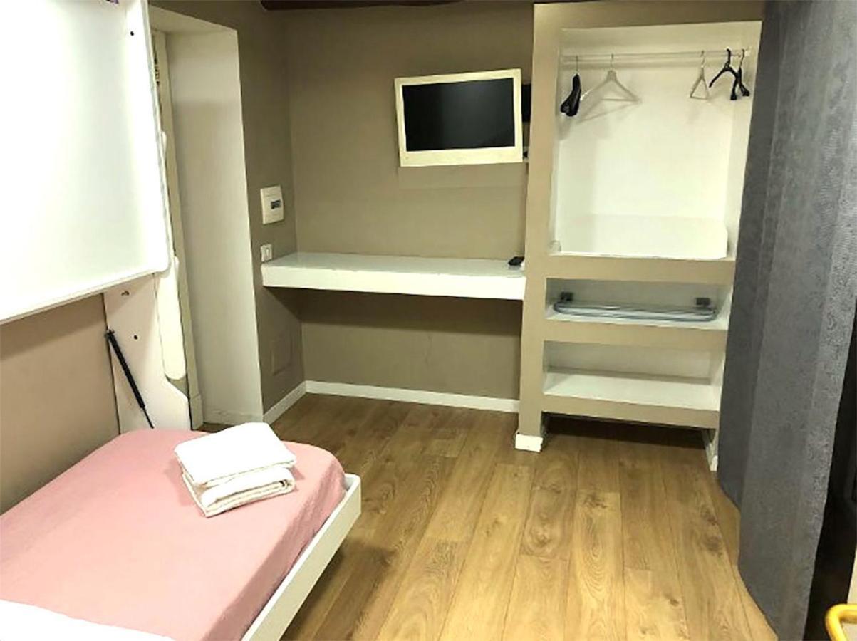 Bed And Breakfast Napoli Centro Storico Exterior foto